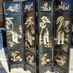 Antique Chinese room divider